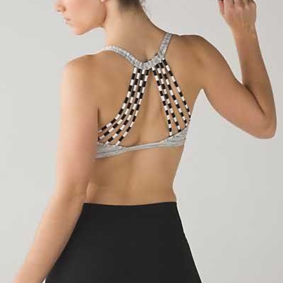 Lululemon Sports Bra - Picture 1 of 3